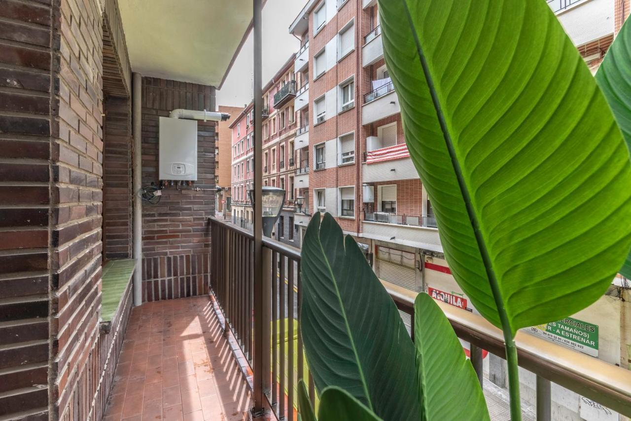 New! Lovely 4-Bedroom Loft In Bilbao Dış mekan fotoğraf